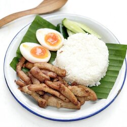 หมูกระเทียม