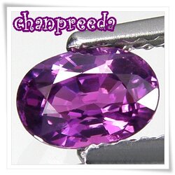 พลอยสดไม่เผา Unheated รูปไข่ 0.85 กะรัต ขนาด 6.2x4.2x3.5 มิล สีม่วงไวโอเลตเข้มมากๆ เนื้อสะอาด เจียระไนสวย รูปร่างสวยสมส่วน ไฟดี จากอีลากาก้า อัฟริกา