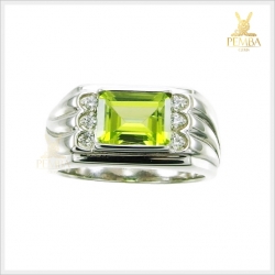 แหวนเพริดอตแท้ ทรงสี่เหลี่ยม เงินแท้925 ชุบทองคำขาว เท่อย่างมีสไตล์