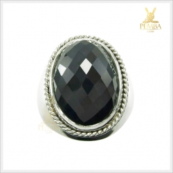 แหวนนิลแท้ เงินแท้925 ชุบทองคำขาว เสริมอำนาจบารมี เพิ่มความมั่นใจ