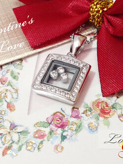 จี้เงินแท้ 92.5% งานแบรนด์ Chopard ตรงกลางมีพลอยสีขาว กลิ้งไปมาได้ ประดับเพชร cz เล่นแสงดีมากๆ