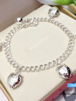 สร้อยข้อมือเงินแท้ 92.5% ห้อยสตอเบอรี่ 5 ชิ้น + กระดิ่ง 1 ชิ้น