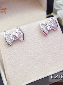 ต่างหูเงินแท้ 92.5% รูปโบว์ ประดับเพชร cz