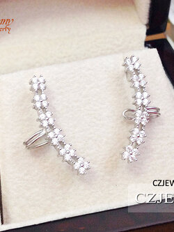 ต่างหูเงินแท้ ประดับเพชร cz รูปดอกไม้ แบบเรียงแถว