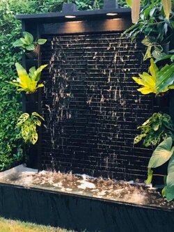 ม่านน้ำตกสำเร็จรูป พร้อมปั๊มน้ำ ราคาถูกที่สุด ม่านน้ำหินกาบ ติดตั้งฟรี กทม. และปริมณฑล