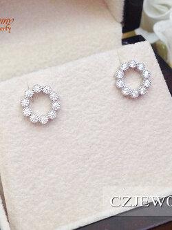 ต่างหูเงินแท้ ประดับเพชร cz แบบวงกลม