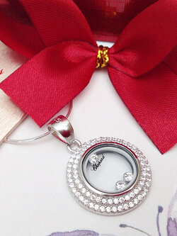 จี้เงินแท้ งานแบรนด์ Chopard พลอยสีขาว 3 เม็ดตรงกลางกลิ้งไปมา เล่นแสงสวยมาก