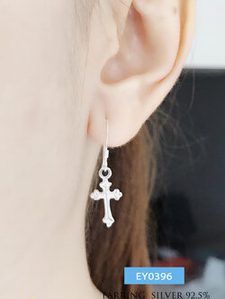 ต่างหูเงินแท้ 92.5% แบบเกี่ยว รูปไม้กางเขนเกลี้ยง (เรือนเงินแท้)