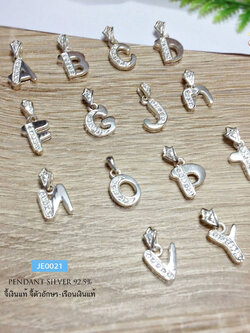 จี้เงินแท้ 92.5% จี้ตัวอักษร ประดับเพชร cz ขนาดเล็กๆ ประมาณเหรียญ 25 สตางค์ น่ารักๆ (เรือนเงินแท้)