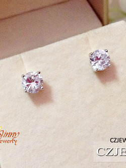 ต่างหูเงินแท้ เพชรเม็ดเดี่ยว cz ตัวเรือนทำด้วยเงินแท้ ฝังแบบ 4 หนามเตย