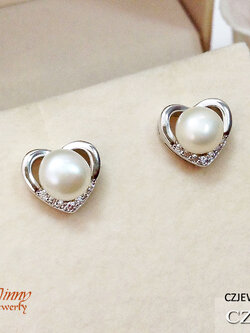 ต่างหูเงินแท้ รูปหัวใจประดับมุกแท้ งานสวยละเอียด