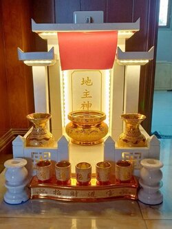 ศาลเจ้าที่หินอ่อนขาวกรีกทรงโมเดิร์น ขนาด16นิ้ว 2เสา3หลังคา