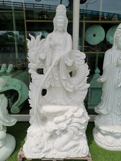 เจ้าแม่กวนอิมเหยียบมังกรแกะสลักหินอ่อนหยกขาว ขนาด สูง 150 เซนติเมตร