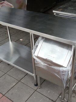 ถังน้ำแข็ง พร้อมชุดโต๊ะวางเครื่องจ่ายน้ำหวาน