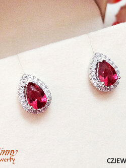 ต่างหูเงินแท้ 92.5% ก้านเสียบประดับเพชร CZ พลอยสีชมพูตรงกลาง ลายหยดน้ำ