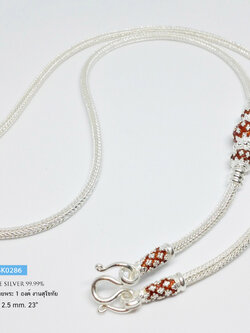 สร้อยคอเงินแท้ 99.9% งานสุโขทัย ลายสามเสา ลงยาสีแดง เล่นลายดอกพิกุล ห้อยพระ 1 องค์ งานละเอียด สวยมาก (งานช่างทอง)