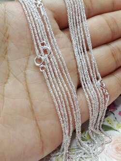 สร้อยเงินแท้ 92.5% ลายกระดูกงู ไดมอนคัทตัดลายทั้งเส้น เล่นแสงดีมากๆ วิ้งๆ สร้อยงานอิตาลี ไม่รวมจี้