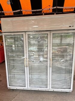 ตู้แช่โชว์ขายเครื่องดื่ม 3 ประตู มือสอง