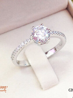 แหวนเงินแท้ หัวชู ประดับเพชร cz หุ้มแบบ 4 หนามเตย งานสวยละเอียด