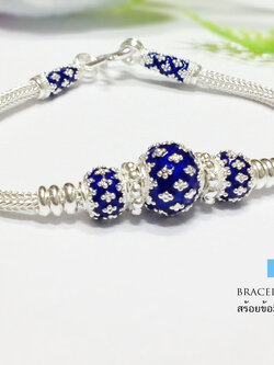 สร้อยข้อมือเงินแท้ 99.9% งานสุโขทัย สร้อยลายหกเสา ลงยาสีน้ำเงินตรงกลางและหัวสร้อย ลายดอกพิกุล งานจริงสวยมากๆ