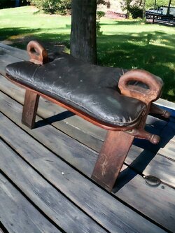 ม้านั่งเล่นดนตรี เบาะหนังแท้