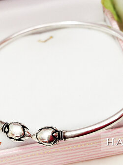 กำไลข้อมือเงินแท้ 92.5% กำไลหัวบัวรมดำ แบบตัน หนัก 1-3 สลึง ขยายความกว้างได้เล็กน้อย