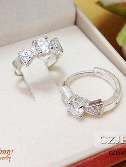 ต่างหูเงินแท้ ประดับเพชร cz รูปโบว์ น่ารักๆ