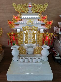 ตีจู้เอี๊ยะหินอ่อนขาวพ่นทอง ขนาด18นิ้ว