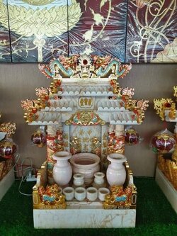 ตี่จู้หินอ่อน ตี่จู้เอี๊ยะ ขนาด 18 นิ้ว (รุ่นมหาลาภ) 4 เสา 5 หลังคา 8ปลา 8หงส์ 8มังกร หินลายแดงปิดทองคำเปลวติดคริสตัล