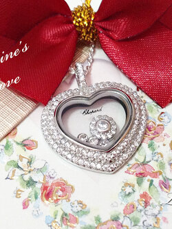 จี้เงินแท้ งานแบรนด์ Chopard รูปหัวใจ ตรงกลางมีพลอยสีขาว กลิ้งไปมาได้