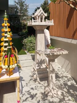 ศาลพระภูมิหินอ่อน ขนาดฐาน 61*61 ซม หินขาวเทา