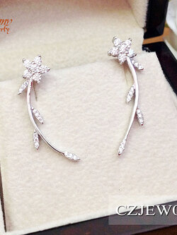 ต่างหูเงินแท้ ประดับเพชร cz รูปดอกไม้