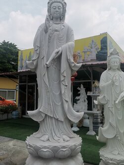 เจ้าแม่กวนอิมแกะสลักหินอ่อนหยกขาว ขนาด สูง4 เมตร