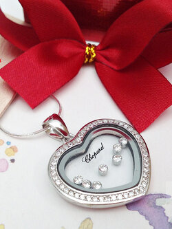 จี้เงินแท้ งานแบรนด์ Chopard ตรงกลางพลอยสีขาว 7 เม็ด เล่นแสงสวยมาก