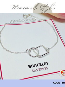 สร้อยข้อมือเงินแท้ 92.5% สร้อยข้อมือผู้หญิง รูปสี่เหลี่ยมคล้องห่วงกลม Minimal Style งานเล็กๆ น่ารักๆ ขนาดฟรีไซส์ (เรือนเงินแท้)