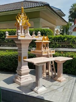 ศาลพระภูมิหินอ่อนทรงประสาท ขนาดฐานกว้าง 89 ซม ยาว 89 ซม