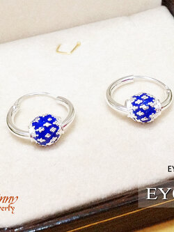 ต่างหูเงินแท้ 92.5% แบบห่วงกลม คล้องเม็ดเงินลงยาสีน้ำเงิน