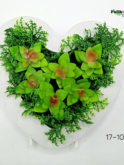 กรอบรูป สวนมินิ กรอบรูปหัวใจ ดอกไม้สีเขียว