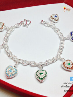 สร้อยข้อมือเงิน 99.9% งานสุโขทัย ลายโซ่ ร้อยตุ้งติ้งหัวใจลงยา สีแดง น้ำเงิน เขียว ฟ้า ทั้งหมด 7 ชิ้น งานจริงสวยมากๆ
