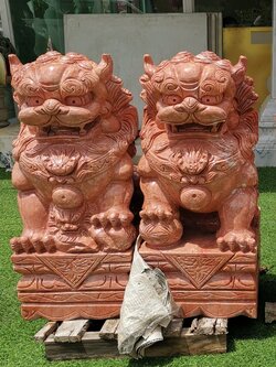 สิงโตหินอ่อนแดง สูง70 เซนติเมตร