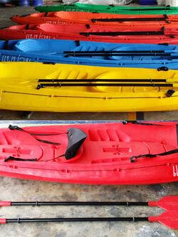เรือคายัคพลาสติก Plastic Kayak boat