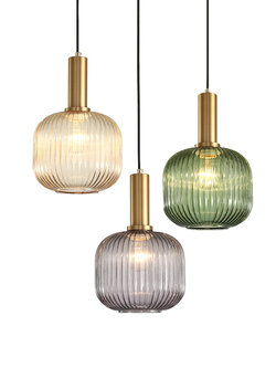 โคมไฟแขวนเพดานแก้วมีจีบด้ามสีทอง [CASA015]