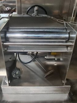 เครื่องรีดแป้งตั้งโต๊ะ