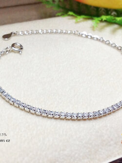 สร้อยข้อมือเงินแท้ ประดับเพชร cz