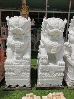 สิงโตหินอ่อนหยกขาว สูง150 เซนติเมตร