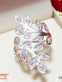 แหวนเงินแท้ 92.5% ใบมะกอกเก๋ๆ ประดับเพชร cz สีชมพูอ่อน