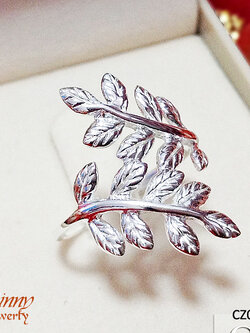 แหวนเงินแท้ รูปใบมะกอกใบมีลาย