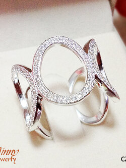 แหวนเงินแท้ ประดับเพชร cz วงรีติดกัน 5 วง