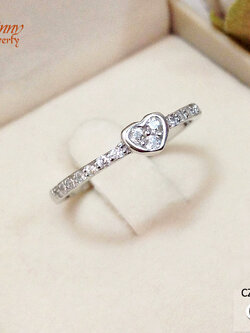 แหวนเงินแท้ รูปหัวใจประดับเพชร cz