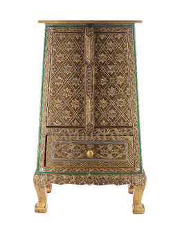 ตู้พระธรรมลายดอกพิกุล